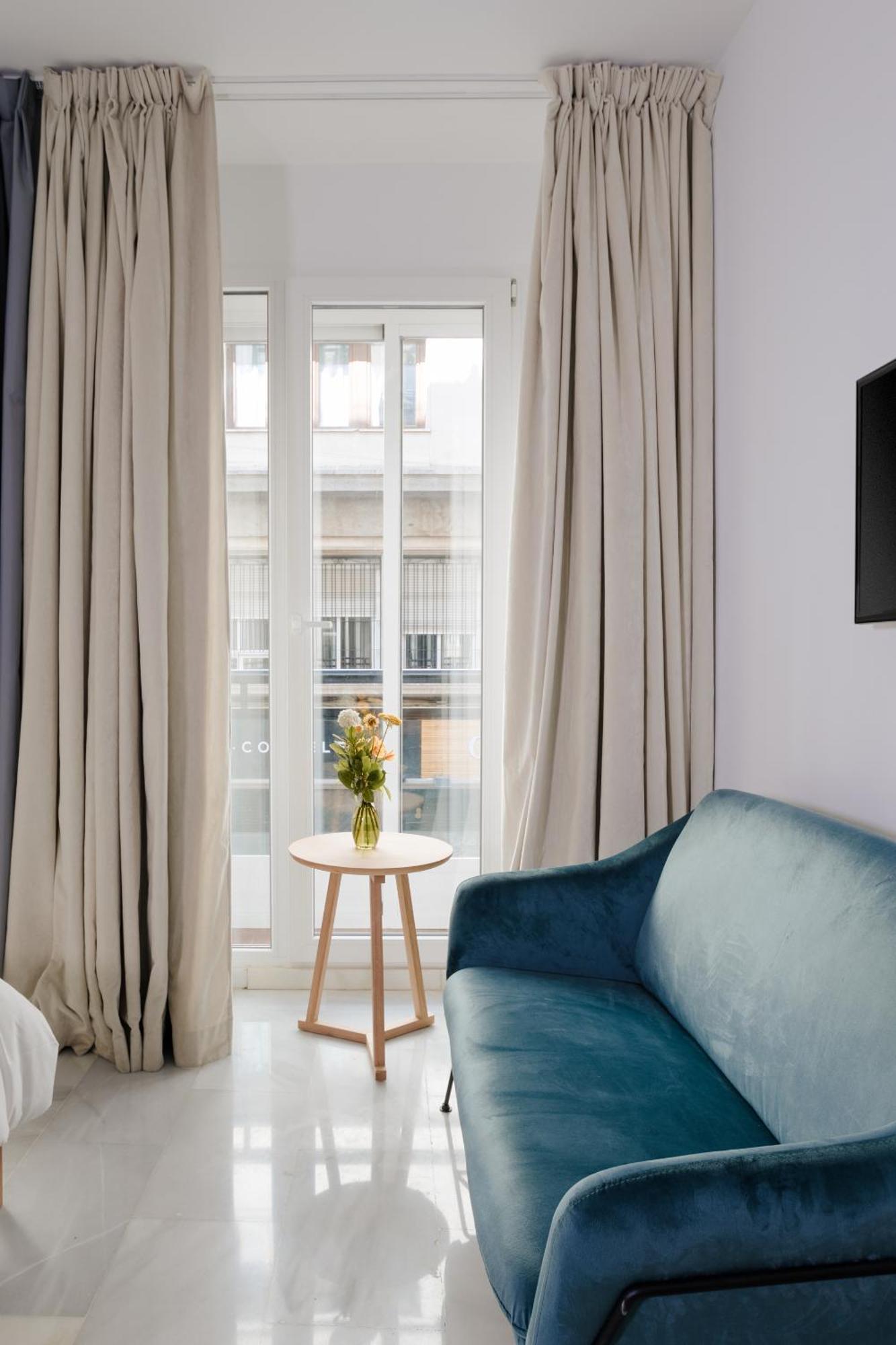 Aparthotel Sonder Santa Ana Madryt Zewnętrze zdjęcie