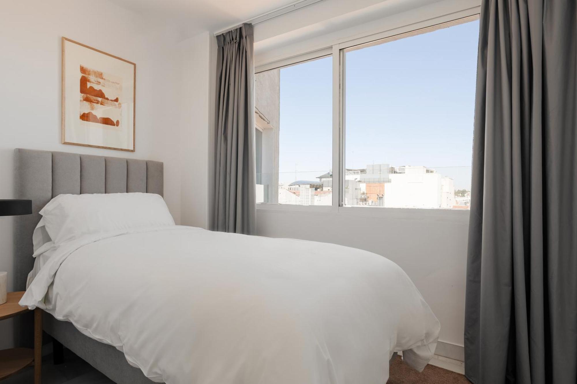 Aparthotel Sonder Santa Ana Madryt Zewnętrze zdjęcie